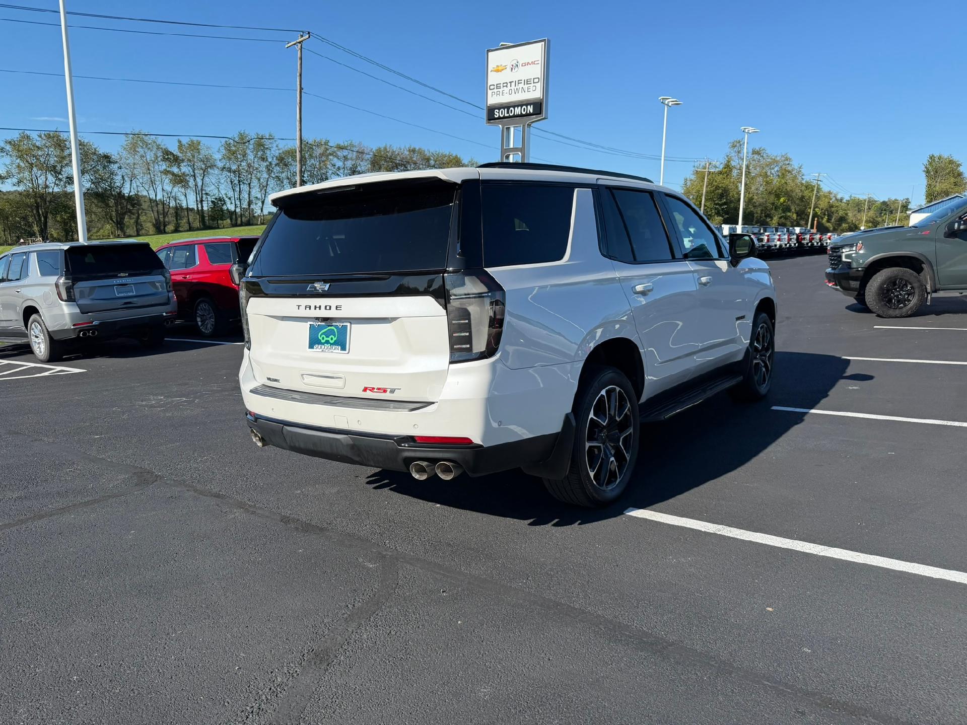 2025 Chevrolet Tahoe photo 6 of 40