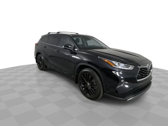 2024 Toyota Highlander Vehicle Photo in GILBERT, AZ 85297-0402