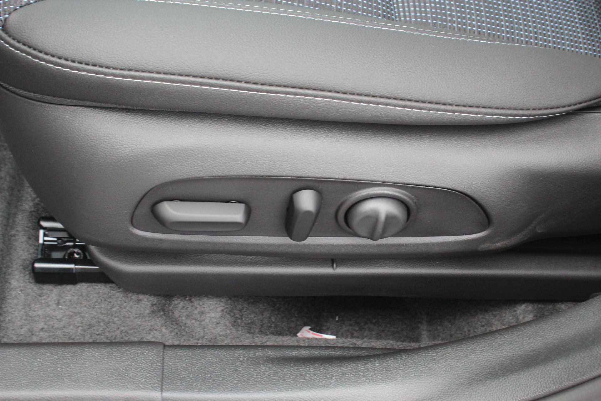 2026 Buick Envista Vehicle Photo in AURORA, CO 80012-4011