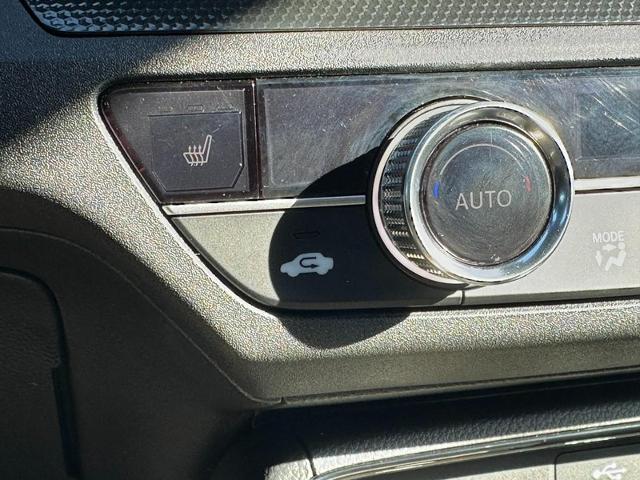 2024 Honda CR-V Hybrid Vehicle Photo in COLUMBIA, MO 65203-3903