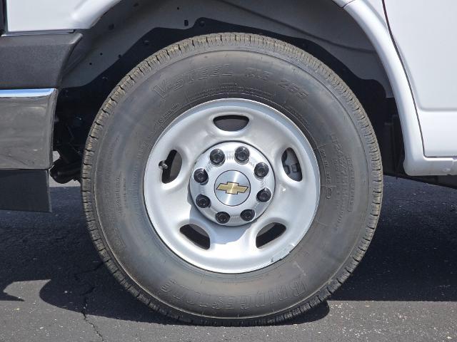 2025 Chevrolet Express Commercial Cutaway Vehicle Photo in INDEPENDENCE, MO 64055-1314