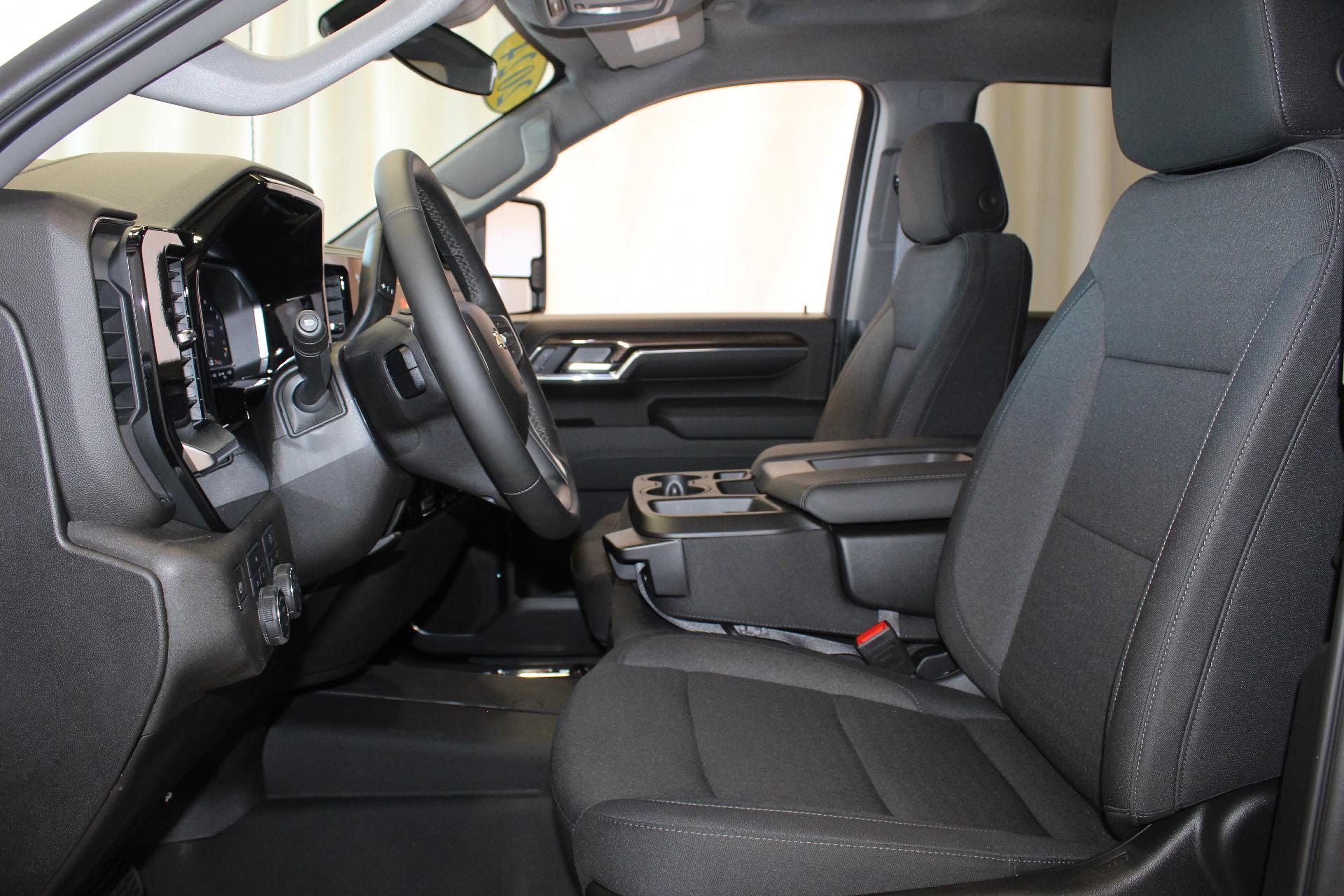 2024 Chevrolet Silverado 2500 HD Vehicle Photo in NORTHAMPTON, MA 01060-1120