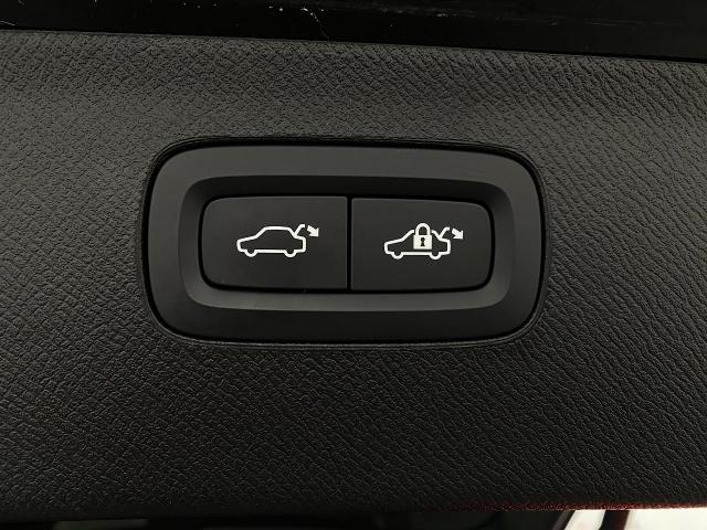 2021 Volvo XC90 Vehicle Photo in Appleton, WI 54913