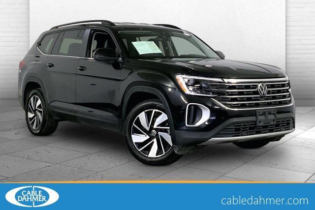 2024 Volkswagen Atlas Vehicle Photo in INDEPENDENCE, MO 64055-1377