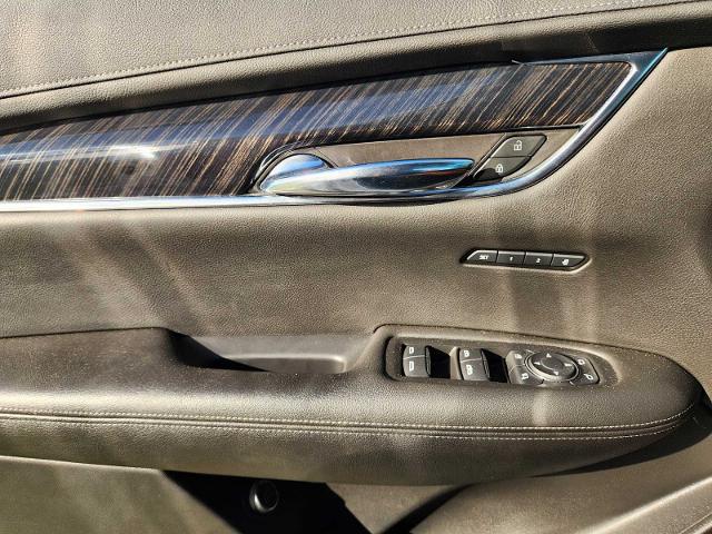 2021 Cadillac XT6 Vehicle Photo in DENTON, TX 76210-9321