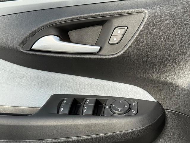 2025 Buick Envista Vehicle Photo in COLUMBIA, MO 65203-3903