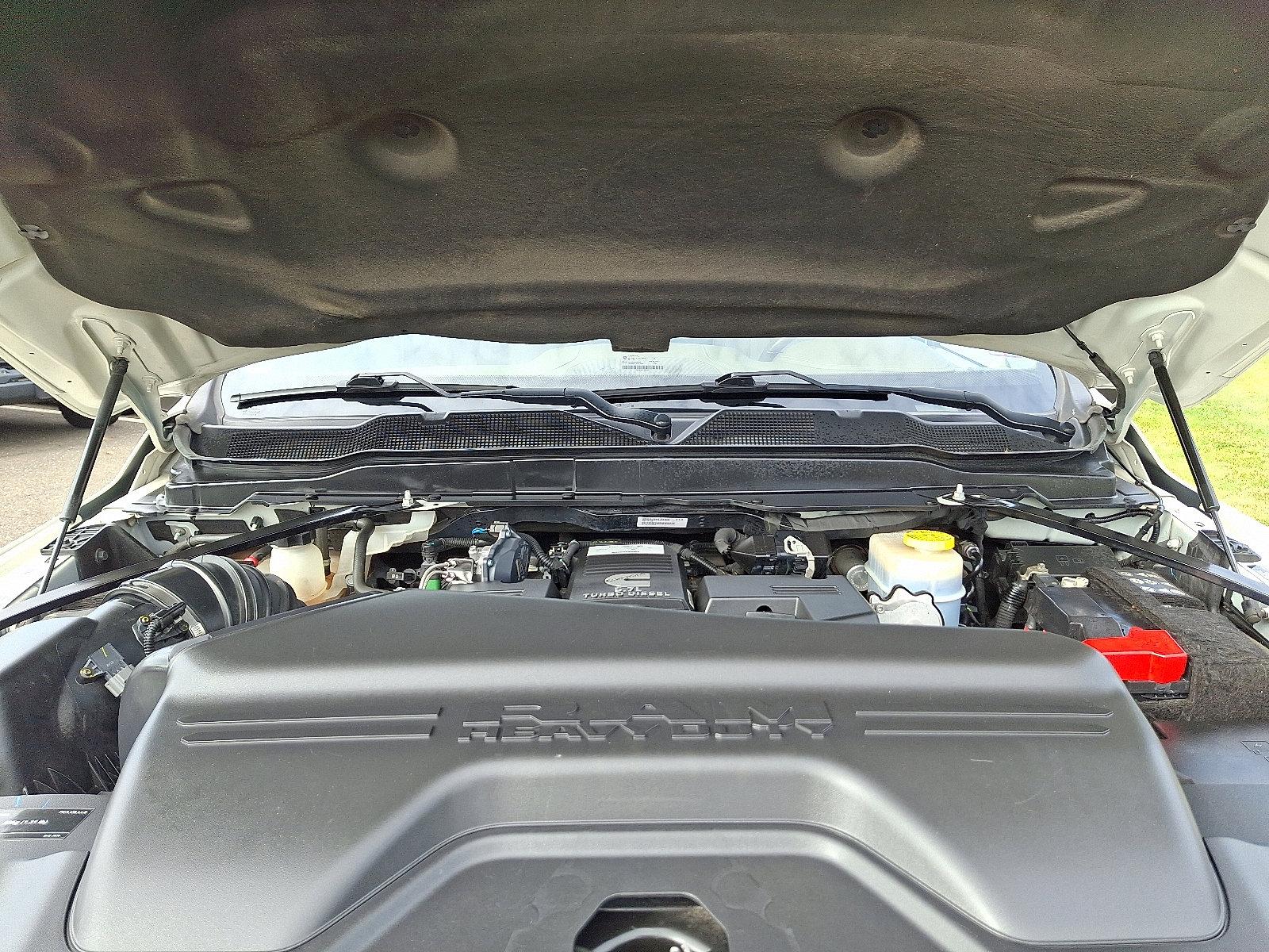 2022 Ram 3500 Vehicle Photo in Trevose, PA 19053