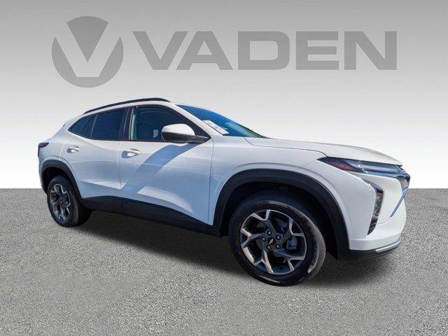 2025 Chevrolet Trax Vehicle Photo in BRUNSWICK, GA 31525-1881