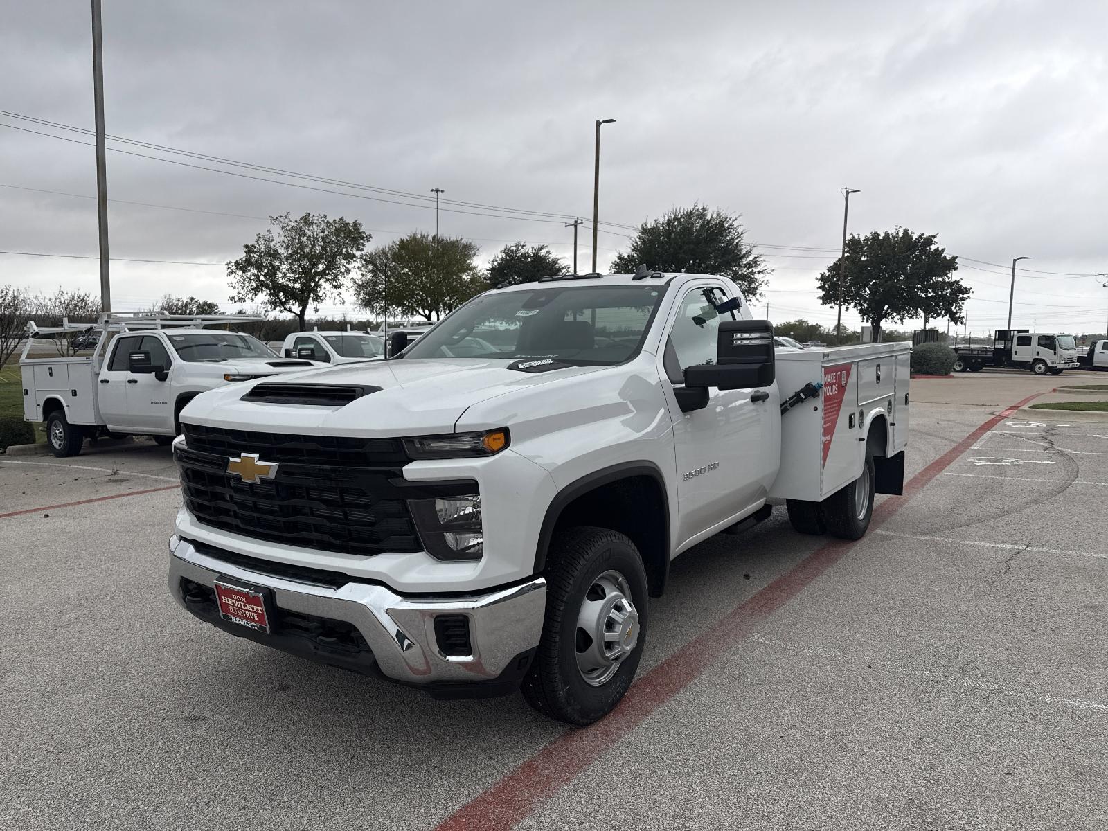 2025 Chevrolet Silverado 3500 HD Chassis Cab Vehicle Photo in GEORGETOWN, TX 78626-7508