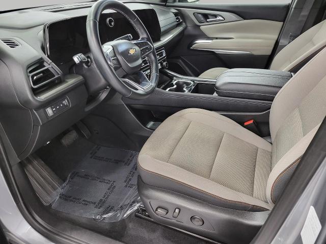 2025 Chevrolet Traverse Vehicle Photo in GREEN BAY, WI 54303-3330