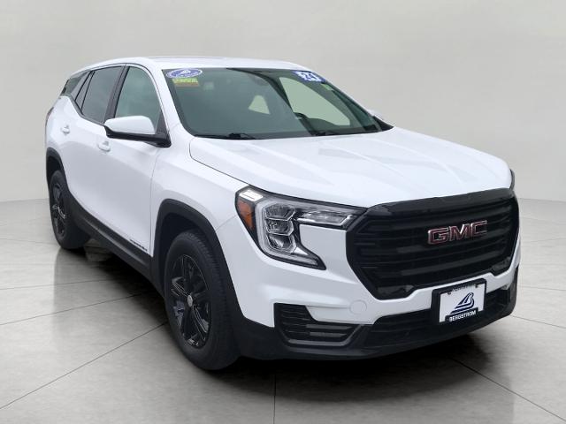 2024 GMC Terrain Vehicle Photo in GREEN BAY, WI 54303-3330