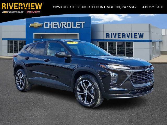 2025 Chevrolet Trax Vehicle Photo in NORTH HUNTINGDON, PA 15642-2022
