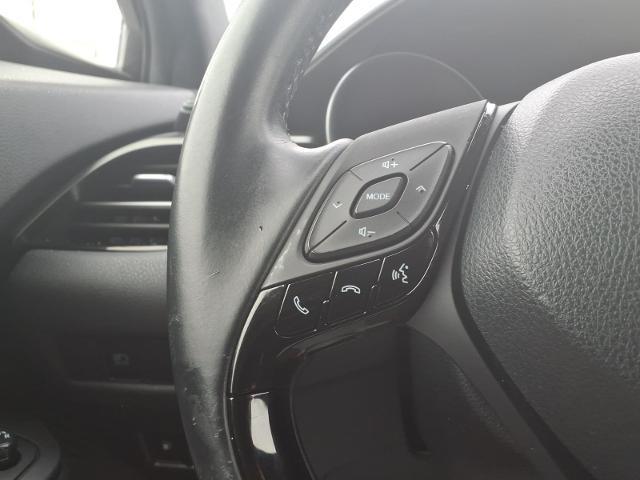 2018 Toyota C-HR photo 19 of 20