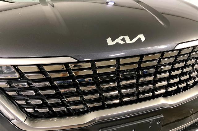 2024 Kia Carnival Vehicle Photo in Lees Summit, MO 64086