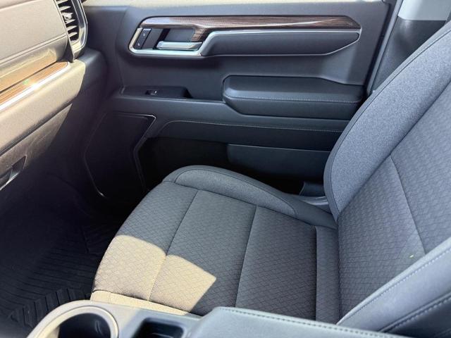 2024 Chevrolet Silverado 1500 Vehicle Photo in COLUMBIA, MO 65203-3903