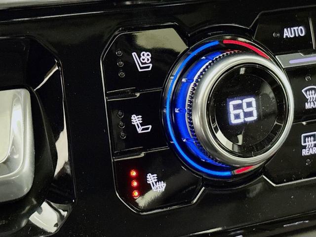 2025 GMC Sierra 3500 HD Vehicle Photo in PUYALLUP, WA 98371-4149