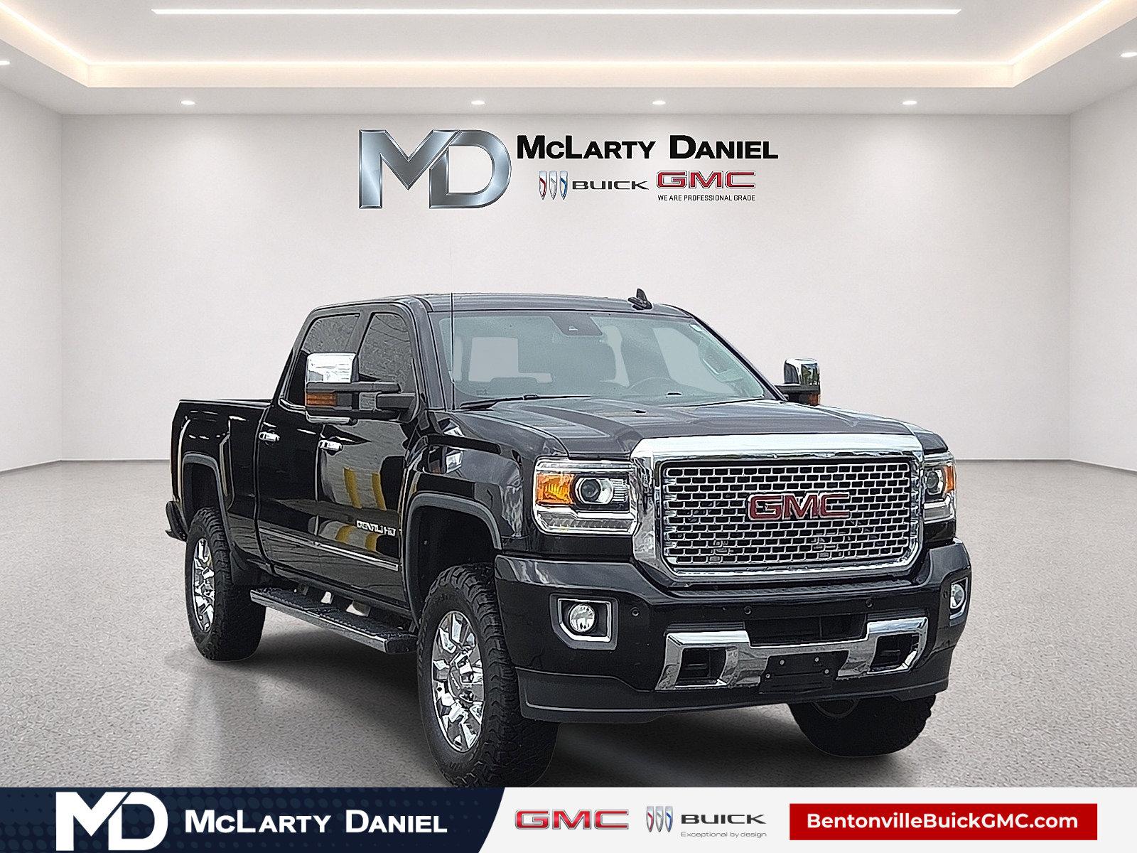 2017 GMC Sierra 2500 HD Vehicle Photo in BENTONVILLE, AR 72712-7554