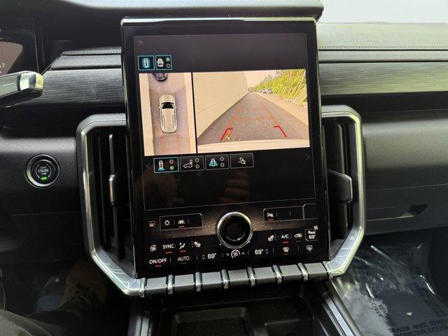 2025 GMC Acadia Vehicle Photo in LEOMINSTER, MA 01453-2952