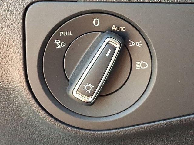 2024 Volkswagen Tiguan Vehicle Photo in DANBURY, CT 06810-5034
