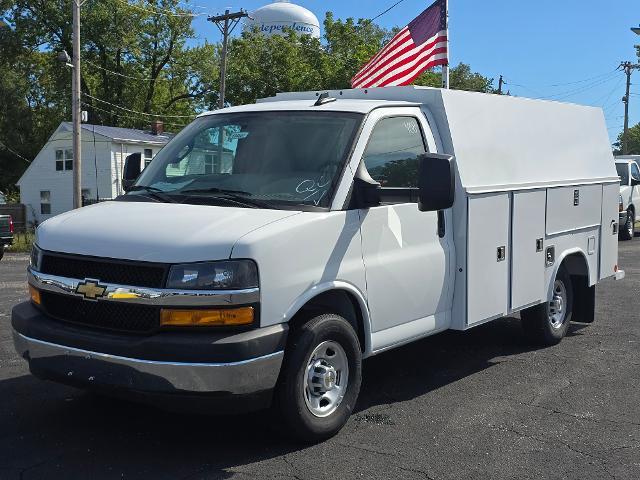 2025 Chevrolet Express Commercial Cutaway Vehicle Photo in INDEPENDENCE, MO 64055-1314