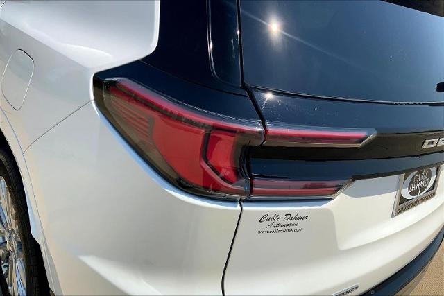 2024 GMC Acadia Vehicle Photo in TOPEKA, KS 66609-0000