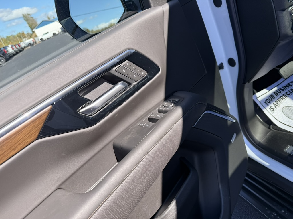 2027 Chevrolet Tahoe photo 16 of 24