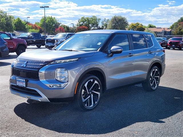 2024 Mitsubishi Outlander Vehicle Photo in AURORA, CO 80012-4011