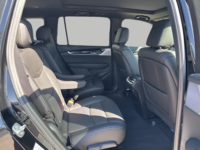 2025 Cadillac XT6 Vehicle Photo in MANITOWOC, WI 54220-5838