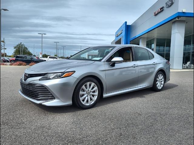 2018 Toyota Camry Vehicle Photo in SANFORD, NC 27332-9629