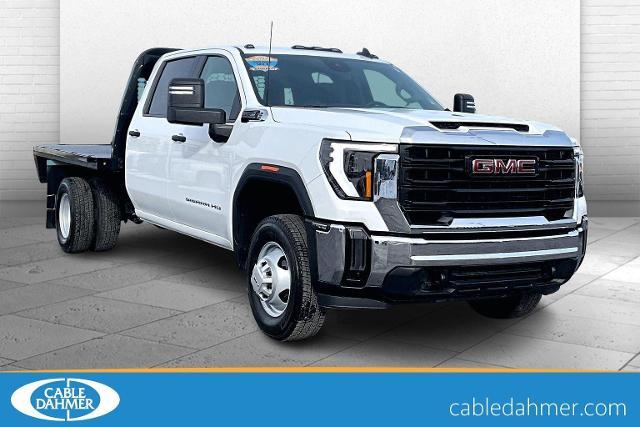 2026 GMC Sierra 3500 HD Chassis Cab Vehicle Photo in TOPEKA, KS 66609-0000