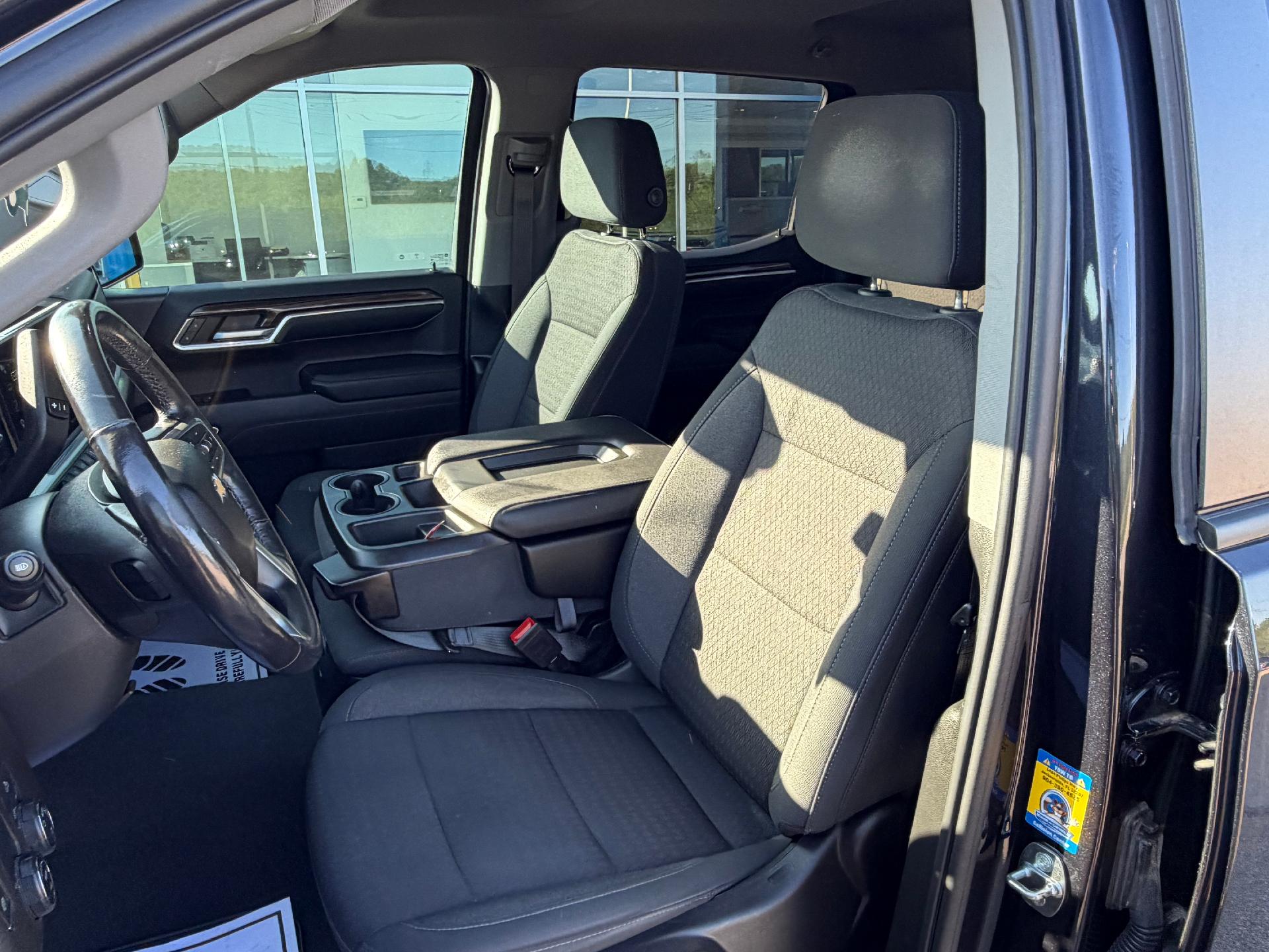 2022 Chevrolet Silverado 1500 photo 16 of 33