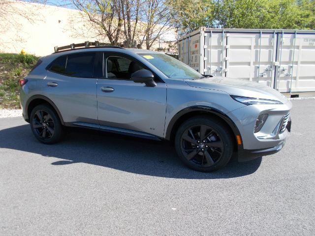 2025 Buick Envision Vehicle Photo in LOWELL, MA 01852-4336