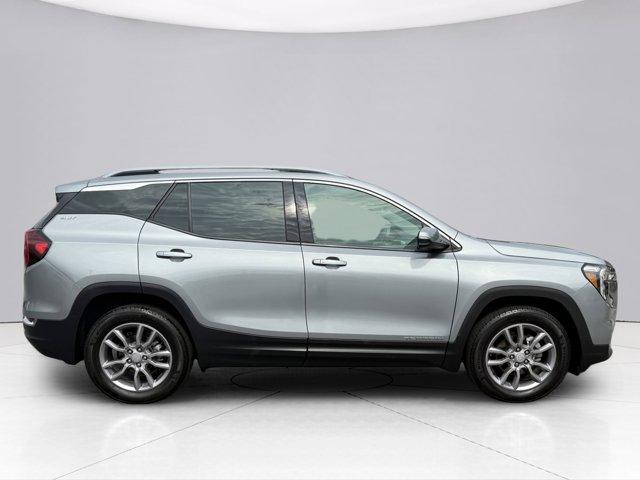 2024 GMC Terrain Vehicle Photo in LEOMINSTER, MA 01453-2952