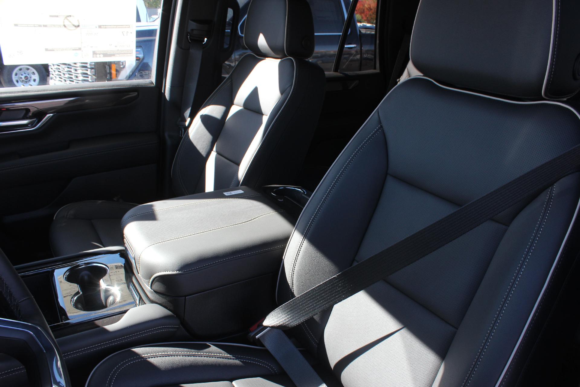 2026 GMC Yukon Vehicle Photo in AURORA, CO 80012-4011