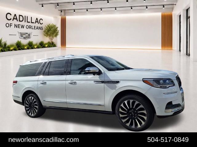 Pristine White Metallic Tri Coat 2024 Lincoln Navigator SUV / Crossover Four-Wheel Drive Automatic