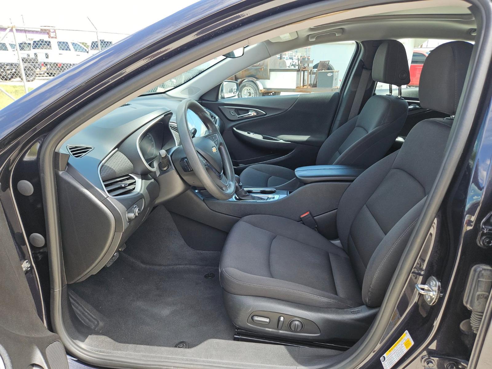 2023 Chevrolet Malibu Vehicle Photo in Seguin, TX 78155