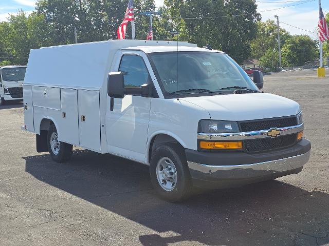 2025 Chevrolet Express Commercial Cutaway Vehicle Photo in INDEPENDENCE, MO 64055-1314