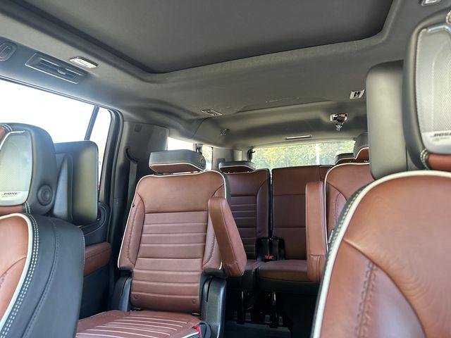 2023 GMC Yukon XL Vehicle Photo in Pleasant Hills, PA 15236