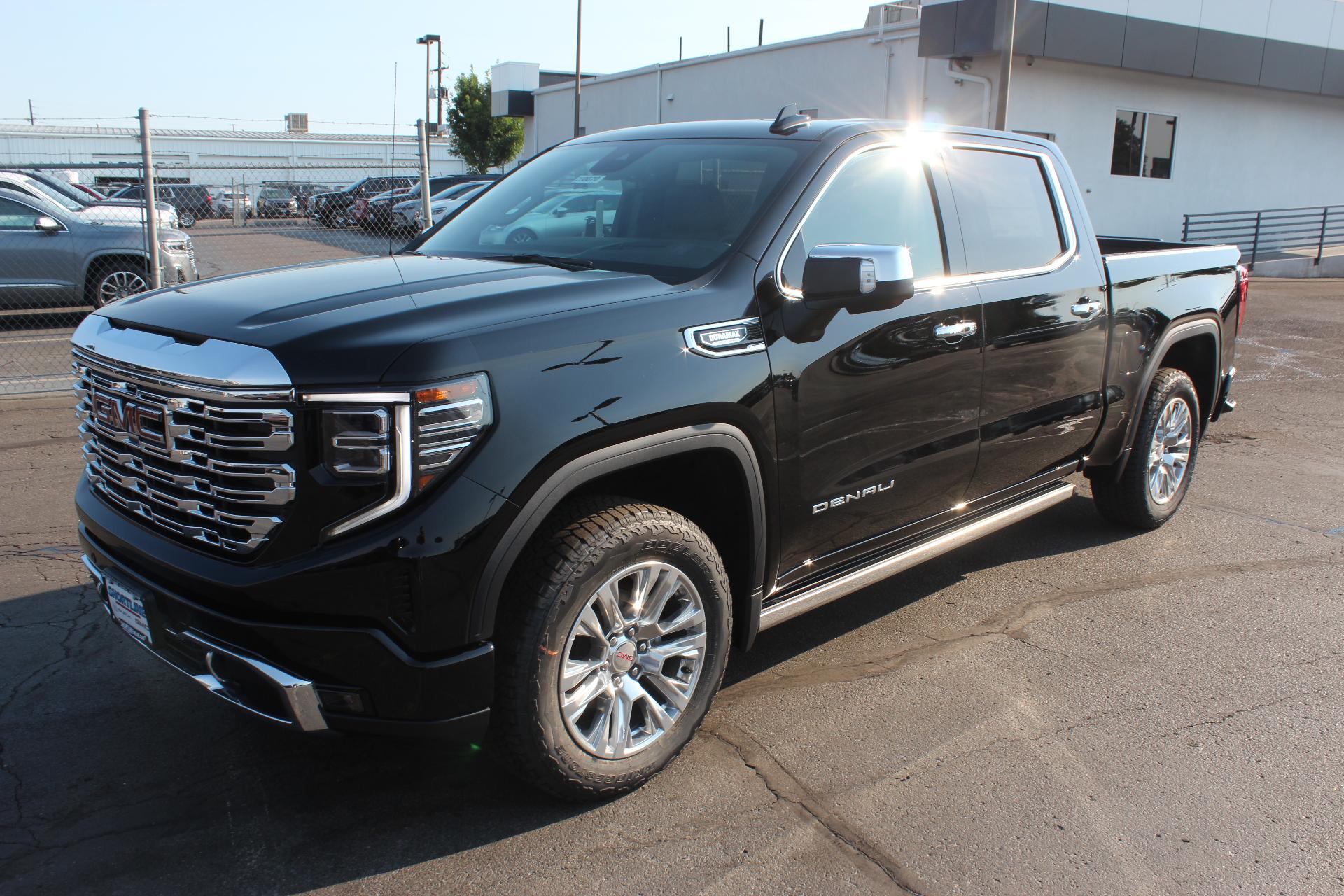 2025 GMC Sierra 1500 Vehicle Photo in AURORA, CO 80012-4011