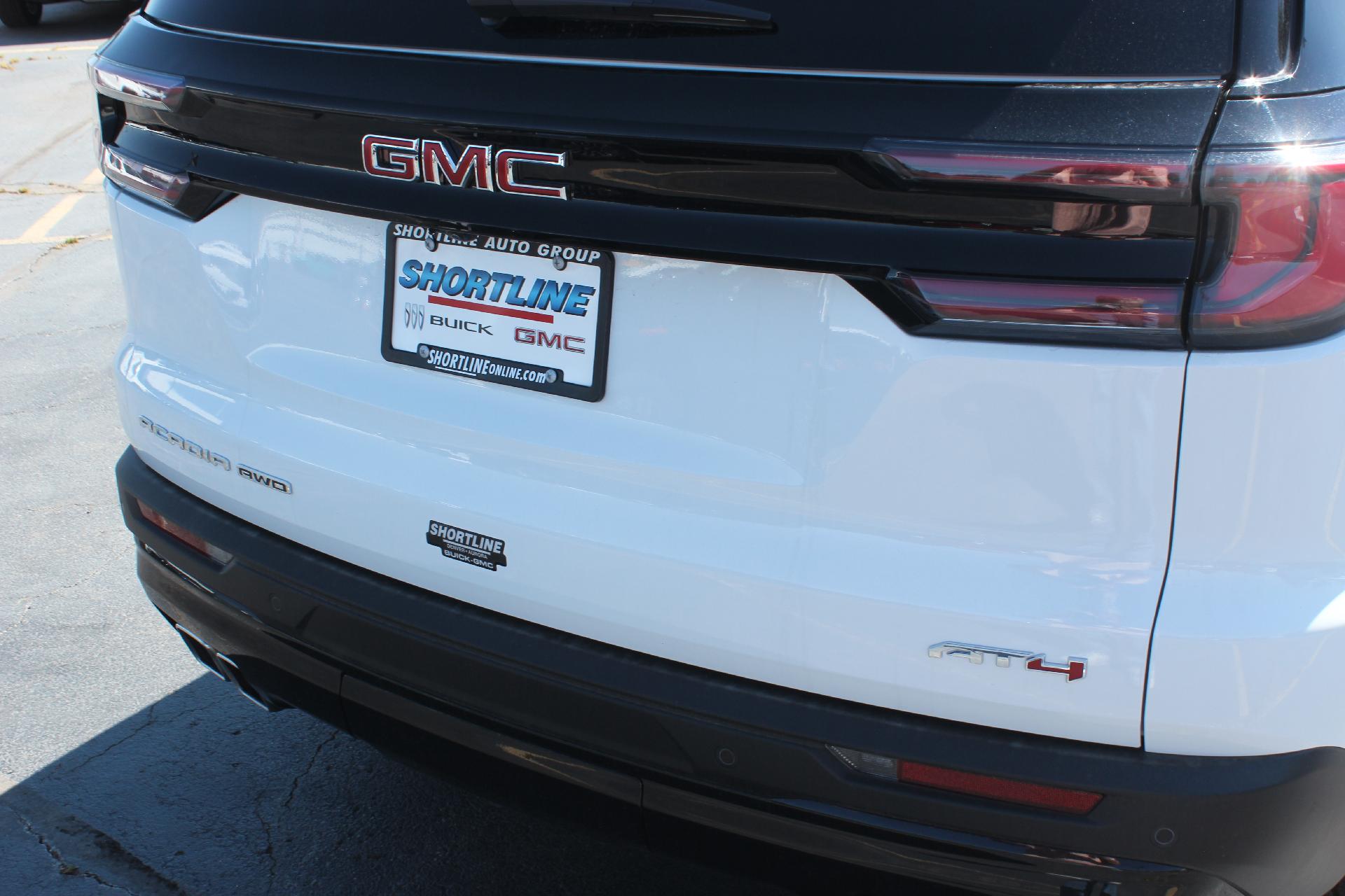 2025 GMC Acadia Vehicle Photo in AURORA, CO 80012-4011