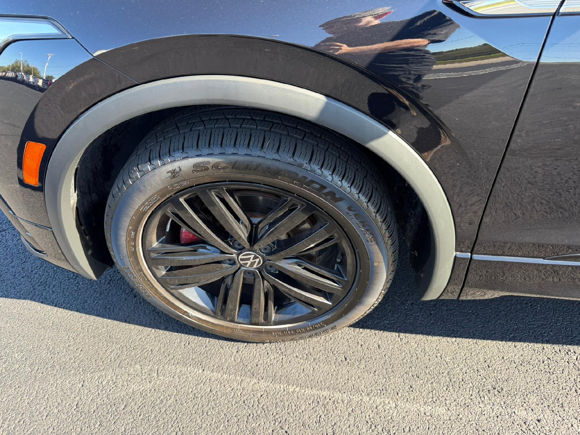 2022 Volkswagen Tiguan photo 16 of 37