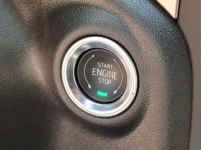 2025 GMC Sierra 3500 HD Chassis Cab Vehicle Photo in DANBURY, CT 06810-5034
