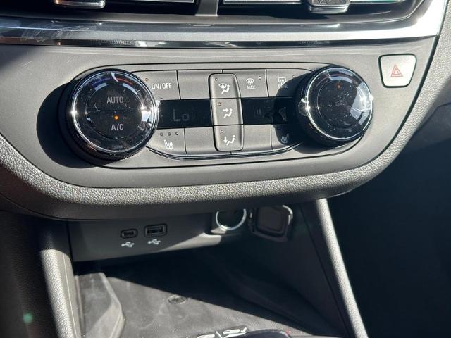 2026 Buick Envista Vehicle Photo in COLUMBIA, MO 65203-3903