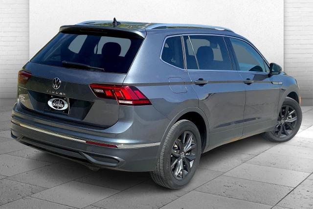 2024 Volkswagen Tiguan Vehicle Photo in KANSAS CITY, MO 64114-4545