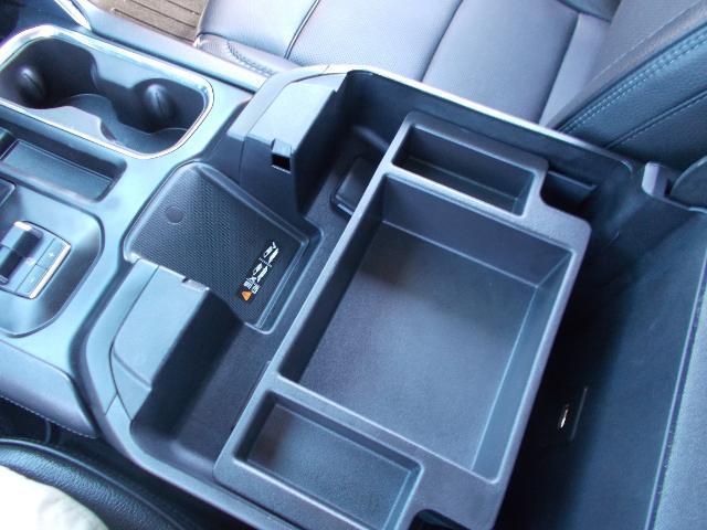 2024 GMC Sierra 1500 Vehicle Photo in LOWELL, MA 01852-4336