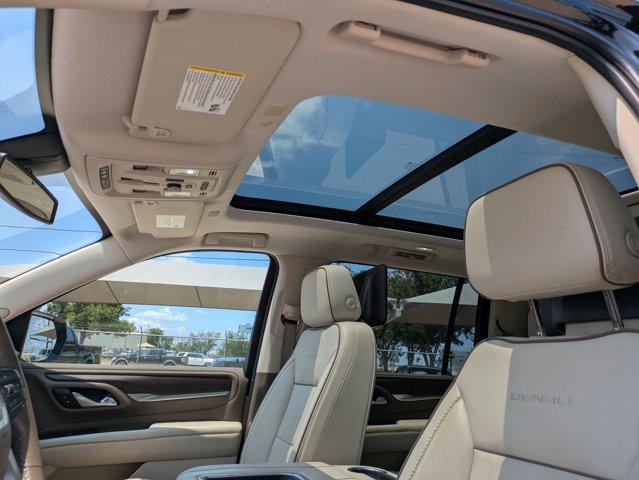 2021 GMC Yukon XL Vehicle Photo in SELMA, TX 78154-1459