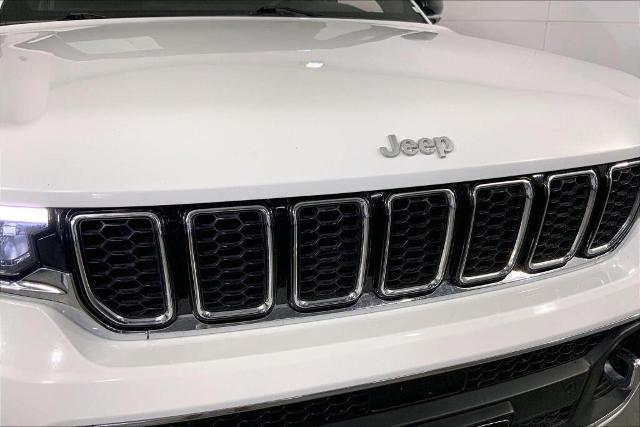 2024 Jeep Grand Cherokee Vehicle Photo in Kansas City, MO 64114