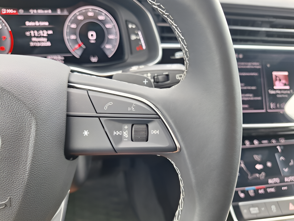 2025 Audi Q7 photo 18 of 33