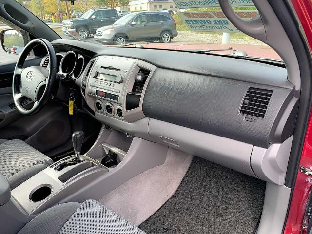 2008 Toyota Tacoma Vehicle Photo in MOON TOWNSHIP, PA 15108-2571