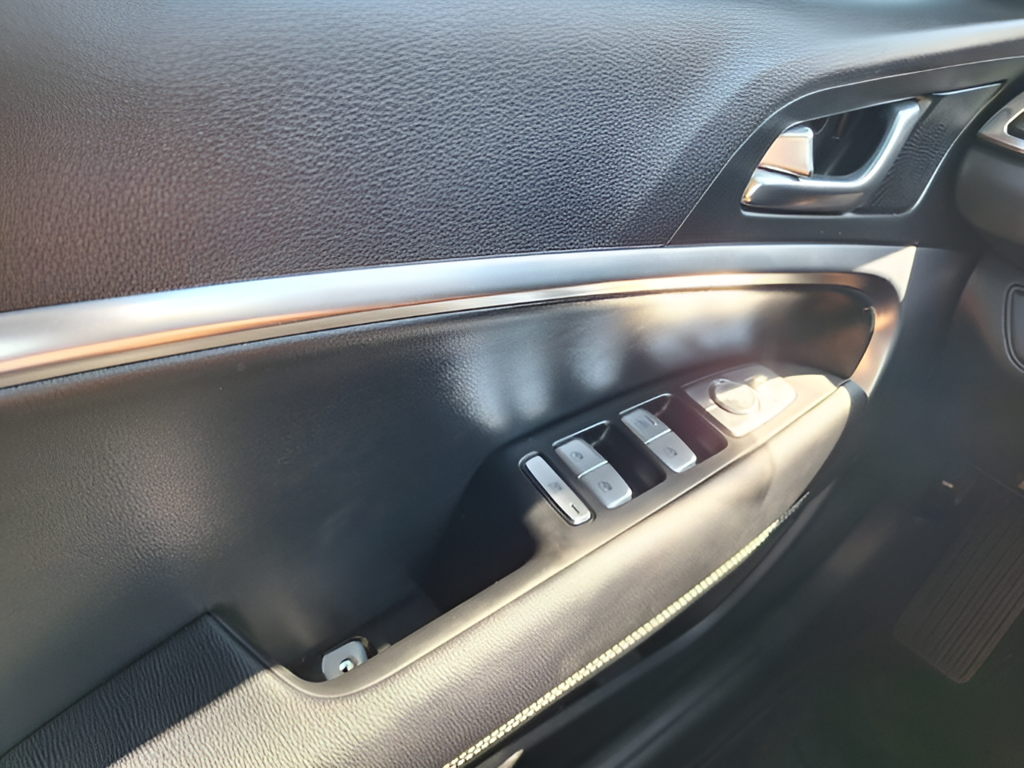 2026 Genesis G70 photo 17 of 29